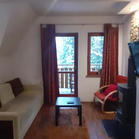 Hiszpanski Apartment